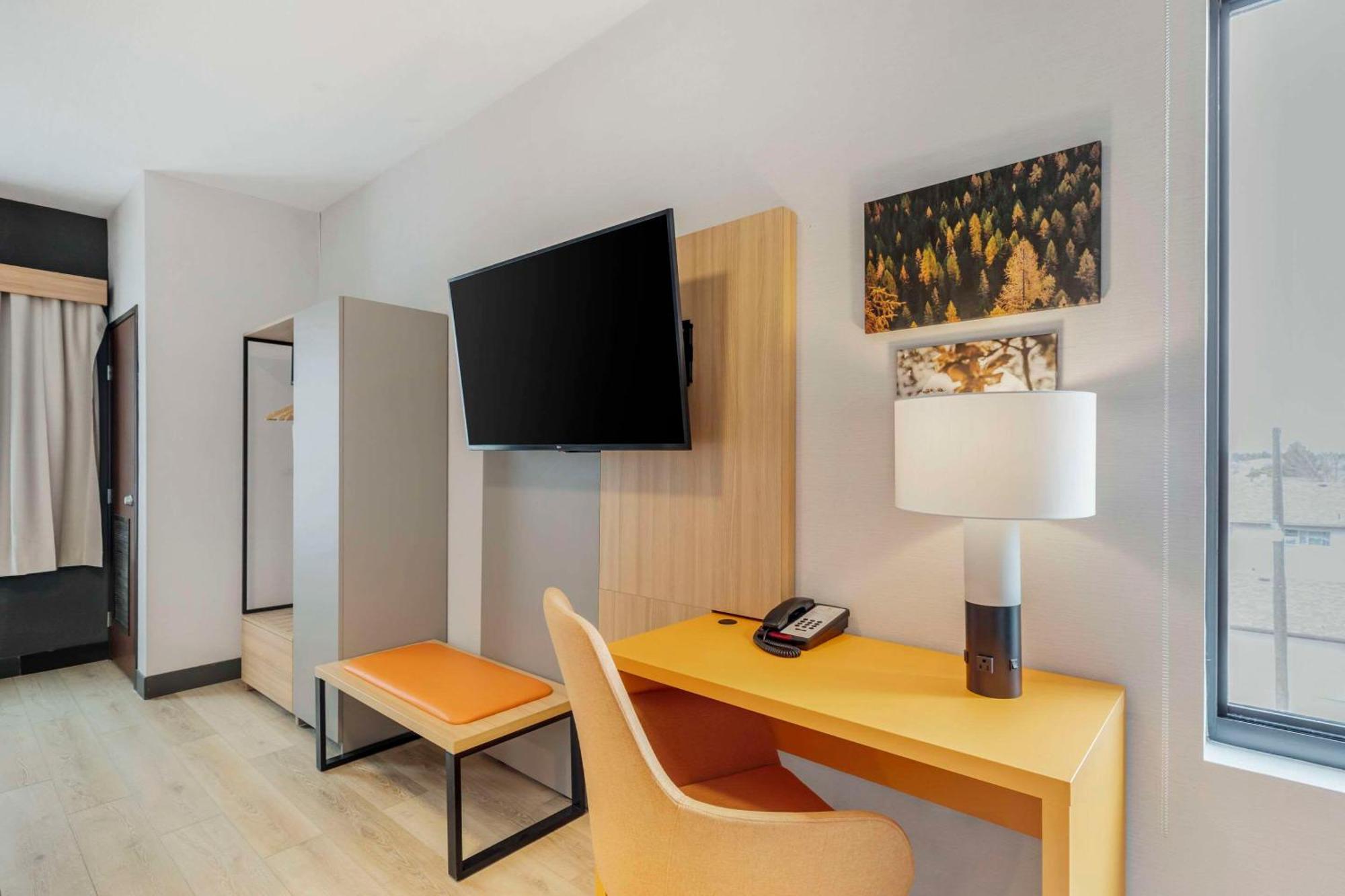 Comfort Hotel 2*
